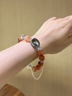 ▫️▪️ Red glue flower white crystal green ghost box bracelet