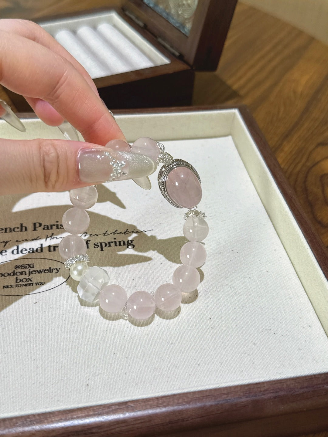 ▫️▪️ White crystal double-pointed powder crystal magic box bracelet