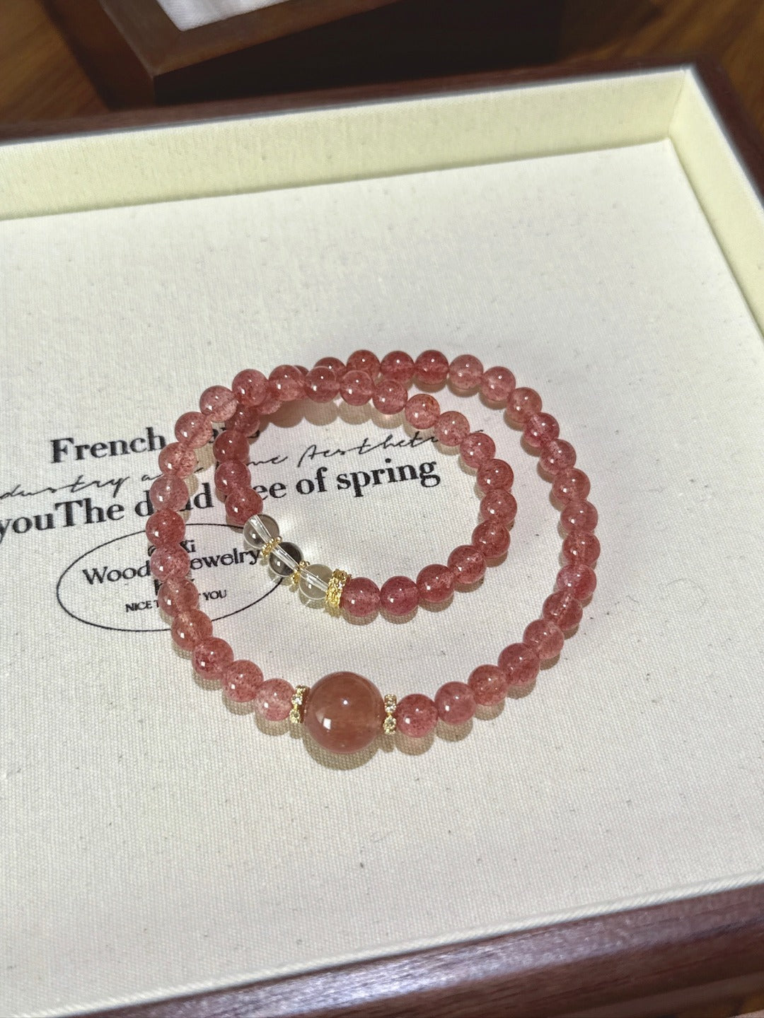 ▫️▪️ Strawberry crystal white crystal bracelet