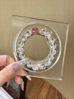 ▫️▪️ White Ace Strawberry Crystal Bracelet