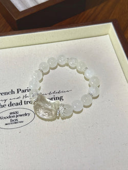 ▫️▪️ White Ghost White Crystal Fox Bracelet