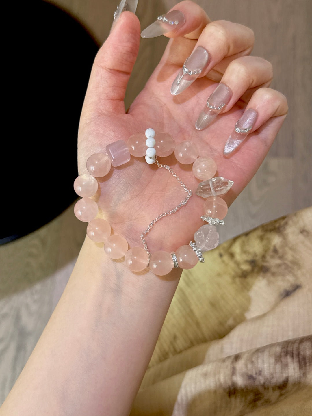 ▫️▪️ White crystal double-pointed pink crystal bracelet