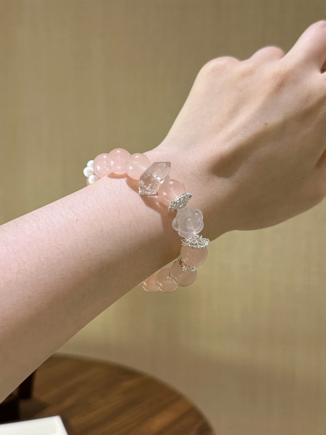 ▫️▪️ White crystal double-pointed pink crystal bracelet