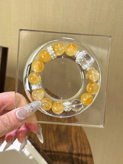 ▫️▪️ Yellow gum flower white crystal bracelet