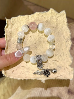▫️▪️ White pink crystal white water sugar cube bracelet