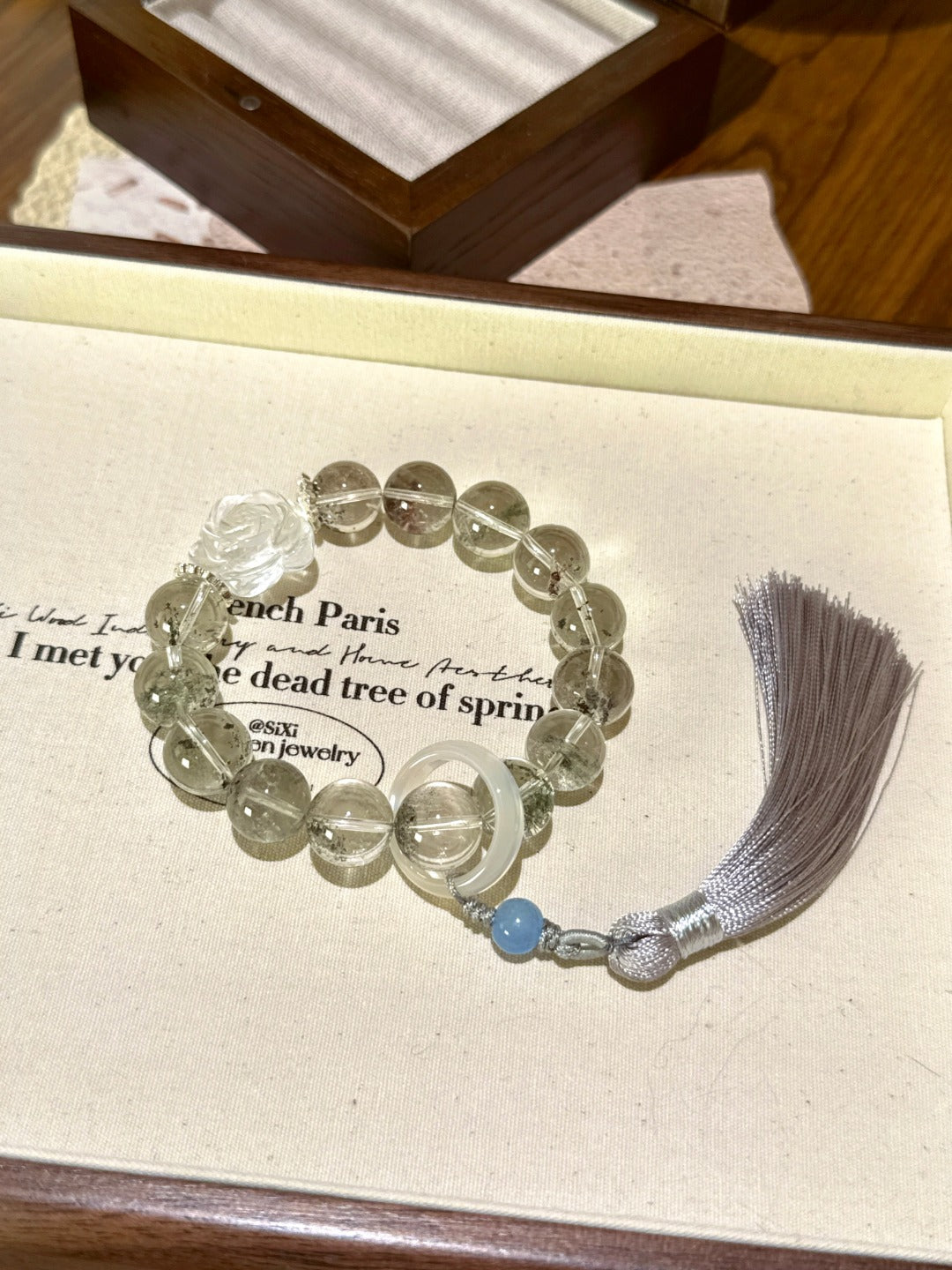▫️▪️ Green Ghost White Crystal Rose Bracelet
