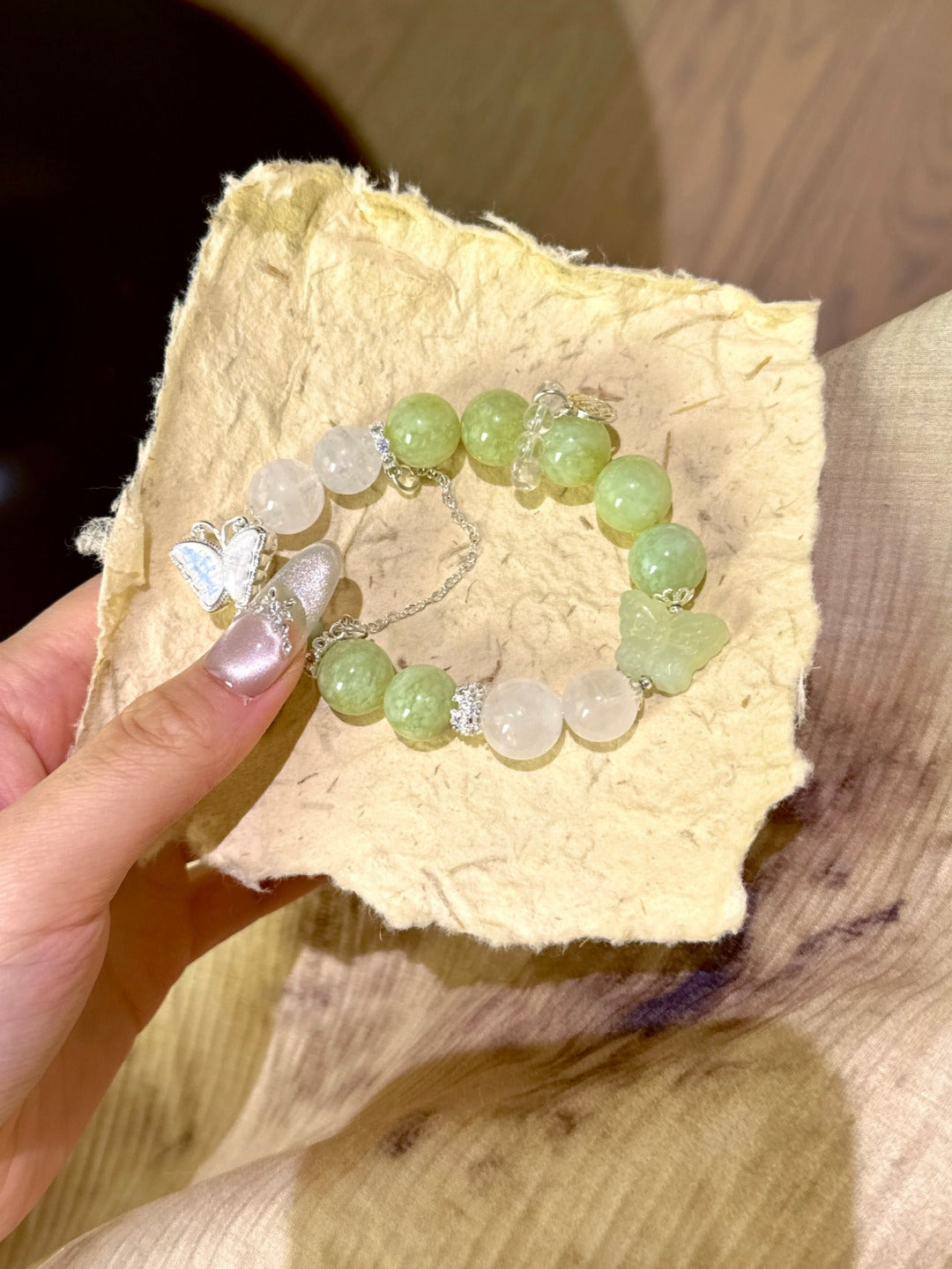 ▫️▪️ Xiuyu white ghost bracelet