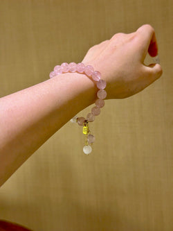 ▫️▪️ Pink crystal blue moonlight bracelet