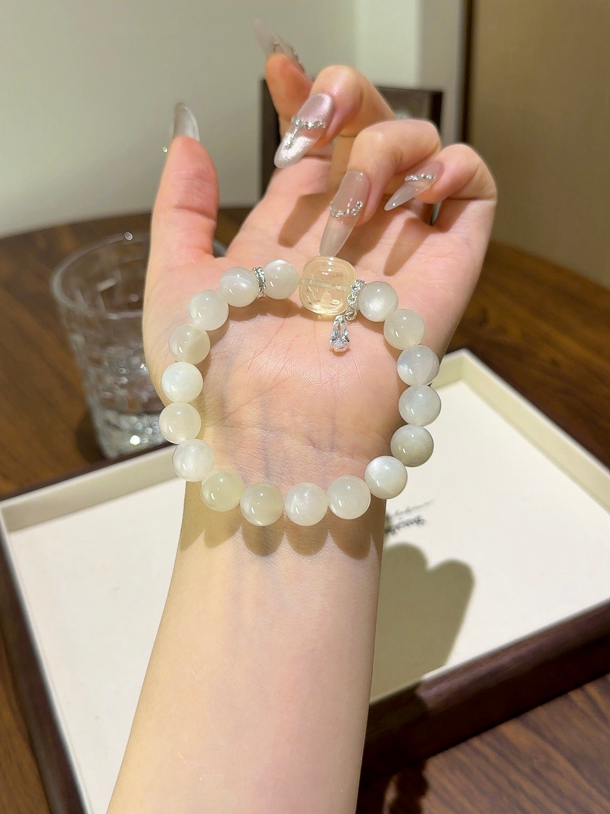 ▫️▪️ White moonshine citrine zakiram bracelet