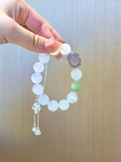 ▫️▪️ White ghost Xiuyu powder crystal magic box bracelet